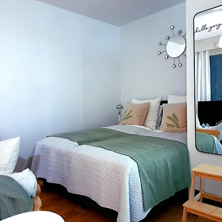 Nature-inspired Cozy Retreat W Balcony Near Train