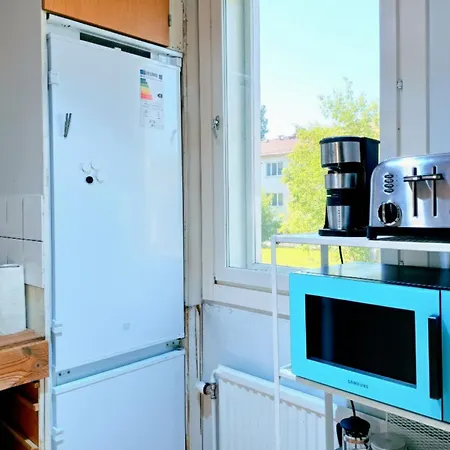 公寓 Nature-inspired Cozy Retreat W Balcony Near Train