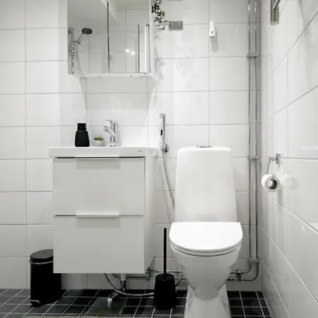 Nature-inspired Cozy Retreat W Balcony Near Train Apartment